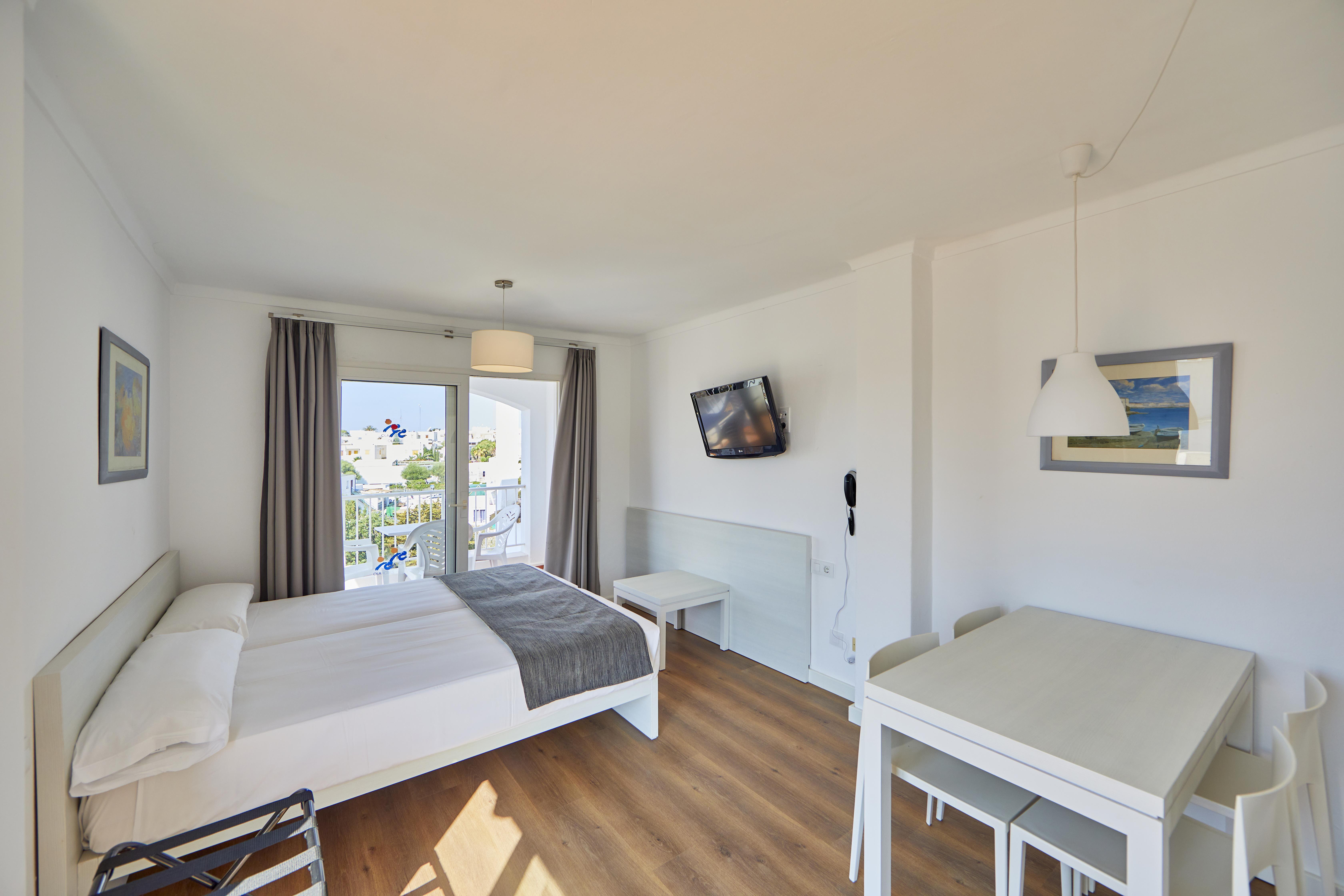 Ola Apartamentos Cala D'Or エクステリア 写真